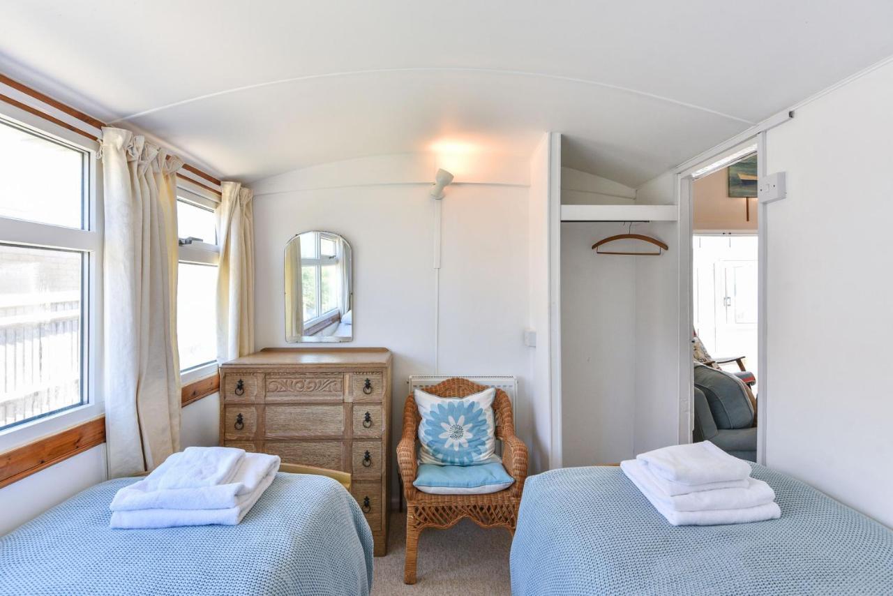 Seasidings, Pagham Villa ภายนอก รูปภาพ